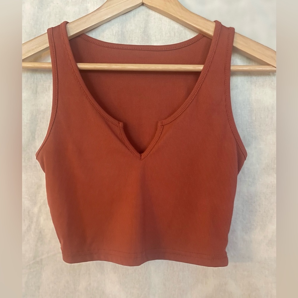 SET- two cropped tank tops